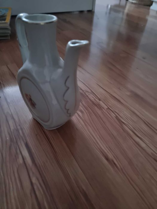 Порцеланова каничка за блага ракия