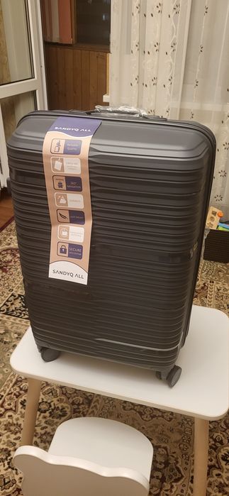 Чемодан поликарбонат