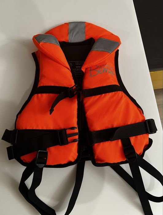 Спасательный жилет