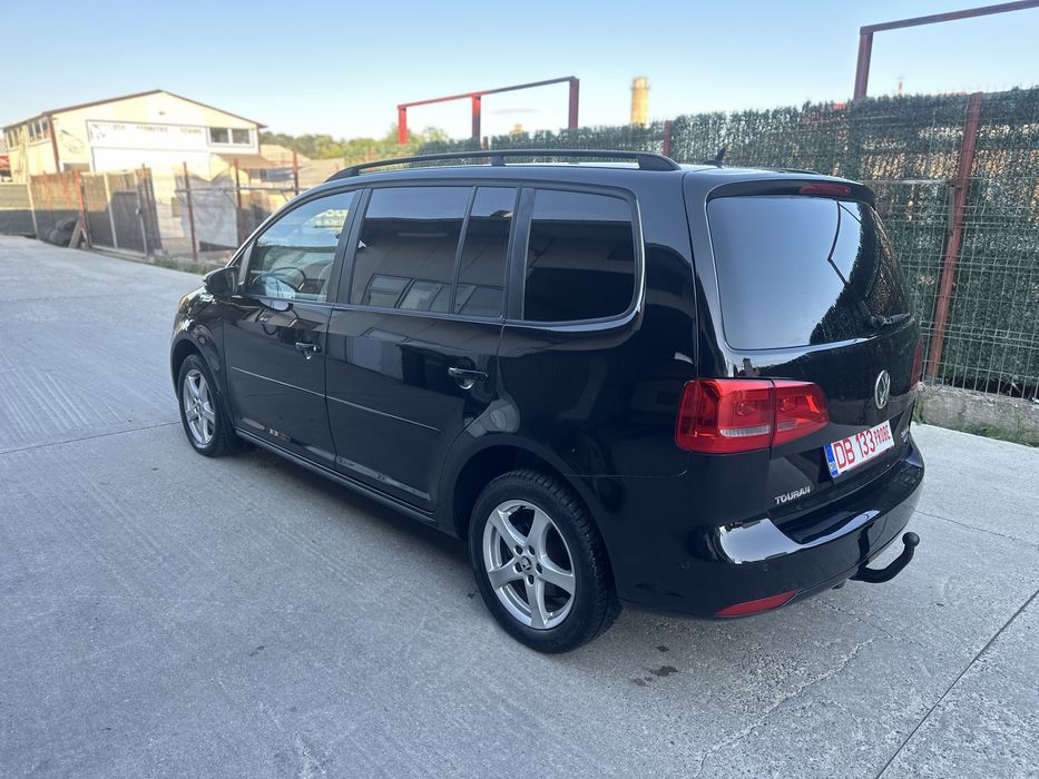VOLKSWAGEN Touran 2012 — imagine 4