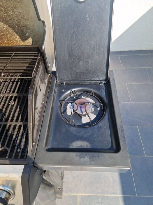 Gratar pe gaz cu 4+1 arzatoare Yato 16,5 KW