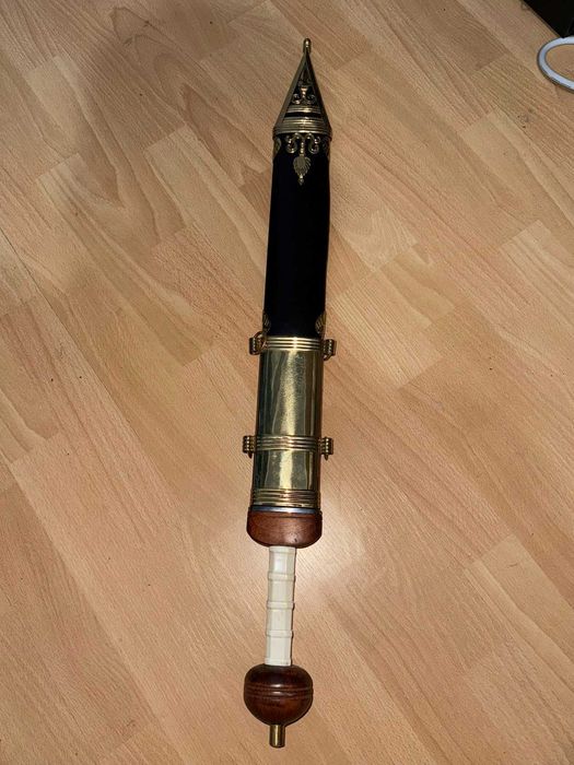 Gladius – The Pompeii Windglass незаточен римски меч Нов