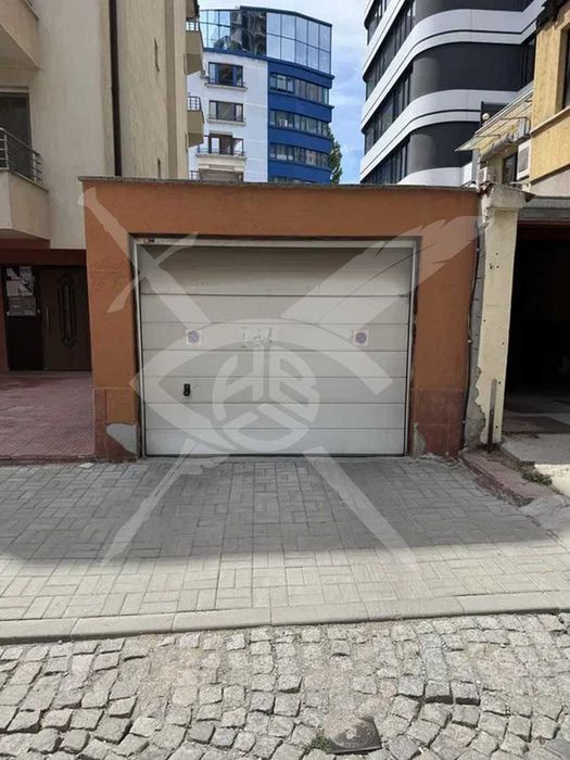 Продава се Гараж / Паркомясто в София, Лозенец - 14 кв.м за 3608 €/кв.м - Снимка #2