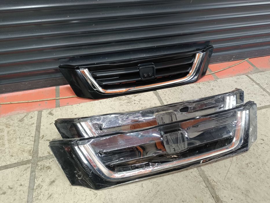 решетка радиатора Honda CR-V RD1