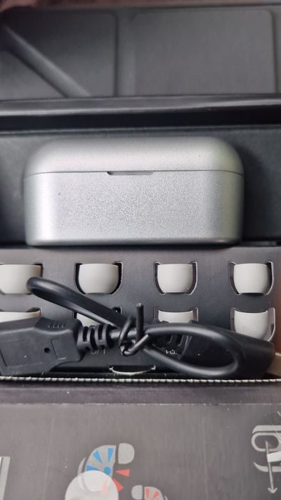 Casti wireless  tehnice az60 și huawei freelace