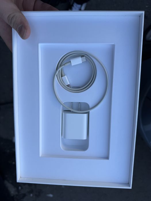 Продаю Ipad 8 gen 32GB