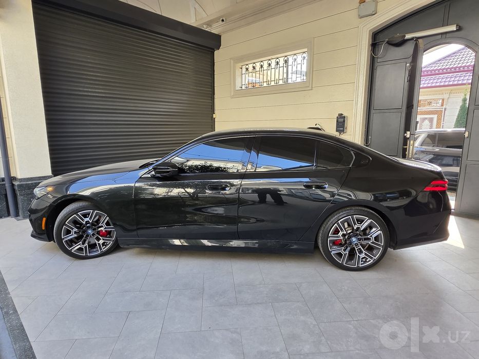 BMW i5 M60 Немец