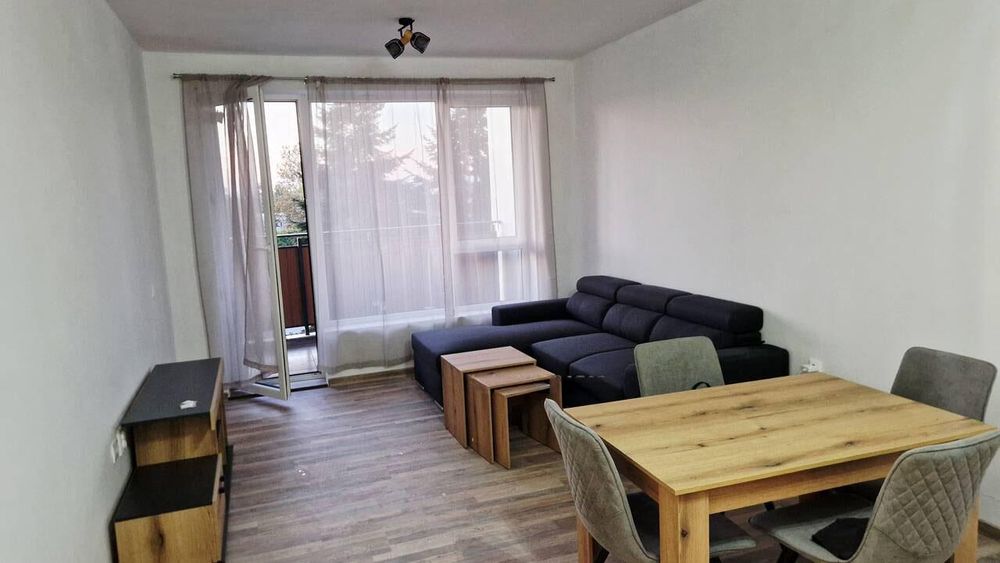 Дава се под наем Двустаен апартамент в Бургас, Изгрев - 63 кв.м за 612 € - Снимка #1