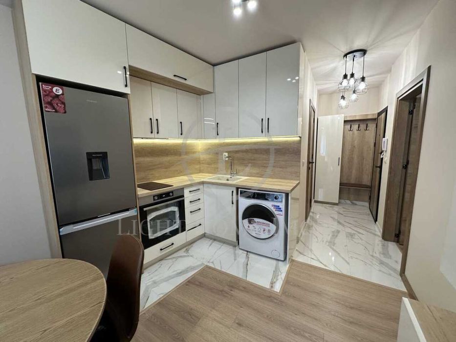 Продава се Тристаен апартамент в Пловдив, Мараша - 107 кв.м за 2795 €/кв.м - Снимка #1