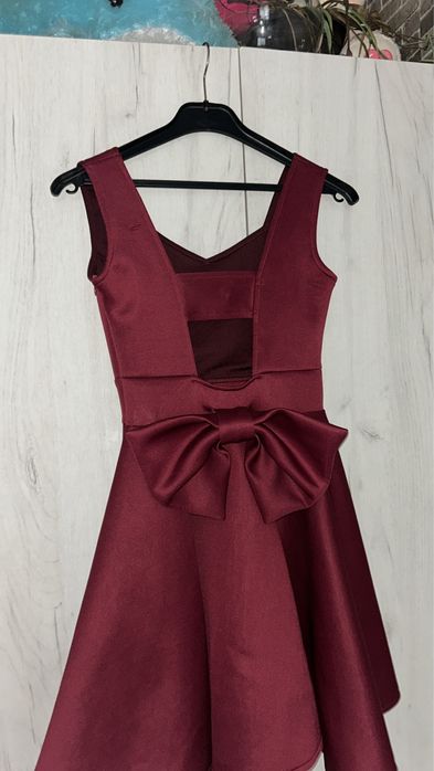 Къса Бордо Рокля С Панделка