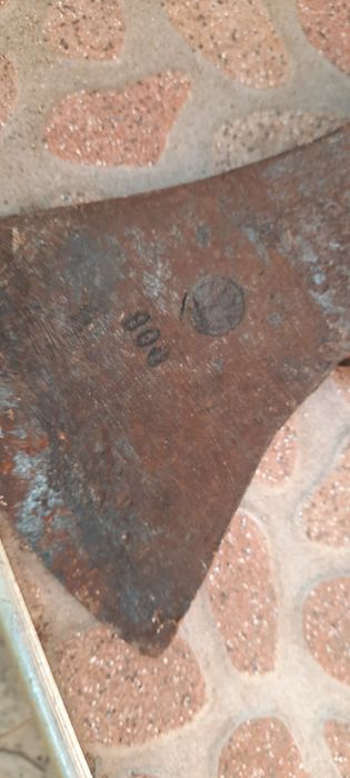 Немска Брадва за Цепене на Дърва