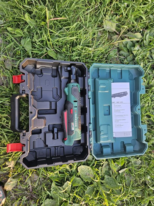 Акумулаторна тресчотка Parkside PAR 12V B1.