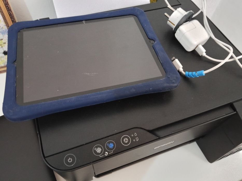 Продам айпад оригинал