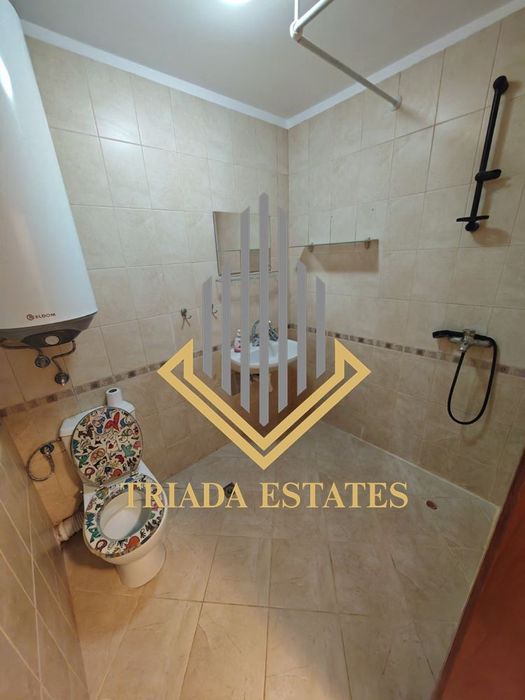 Дава се под наем Тристаен апартамент в Бургас, Възраждане - 108 кв.м за 448.8 € - Снимка #2