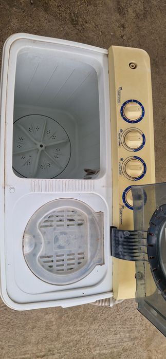 Полу автомат Стиральная машина