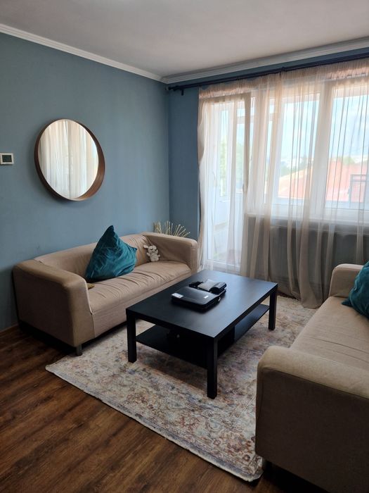 Apartament cu 3 camere de inchiriat