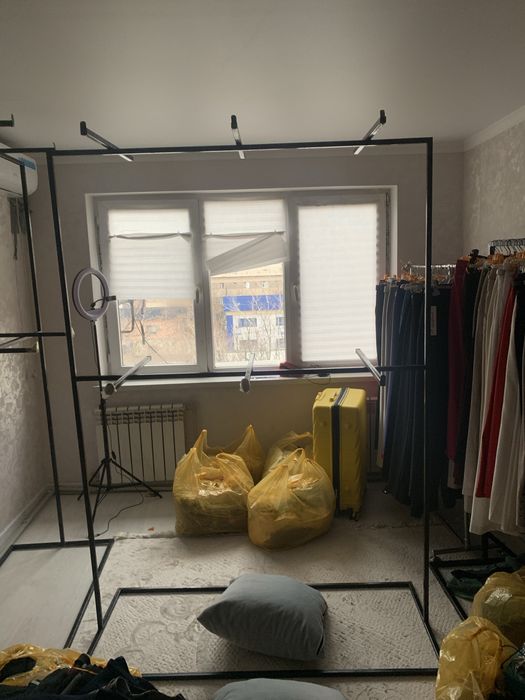 Стойки вешалки для бутика , за одну 5к