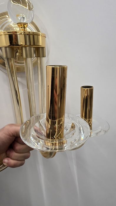 Aplica  3 picioare si lustra