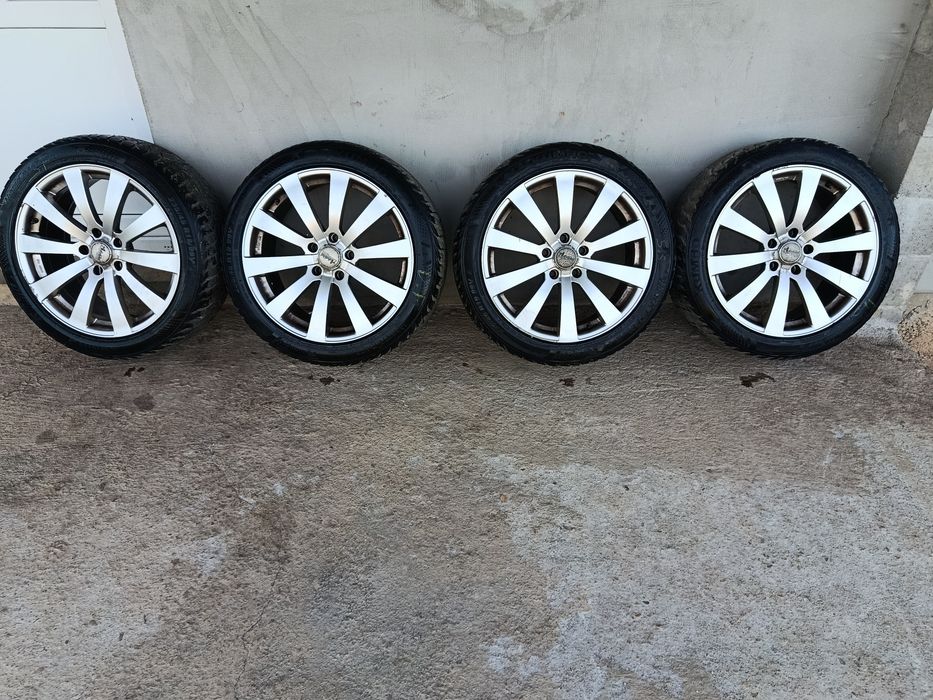 Vând un set de jante cu anvelope m + s 235 45 r19