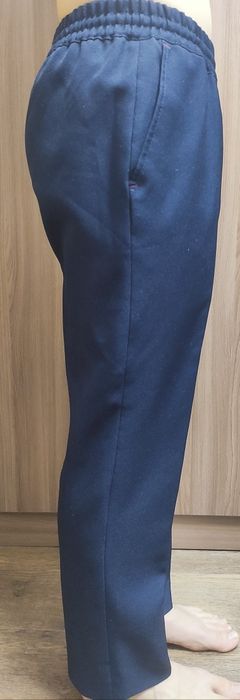 Продам брюки школьные