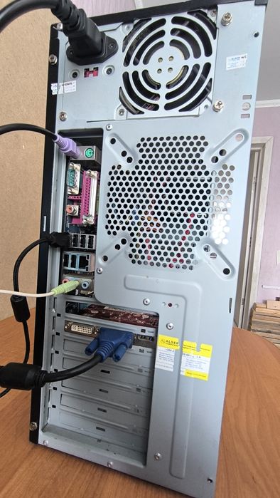 Компьютер системный блок