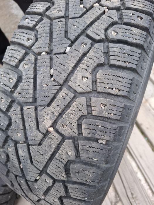 Продам автошины зимние