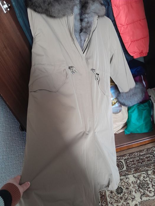 Продам парку почти новая