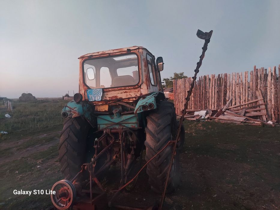 Продам трактор юмз