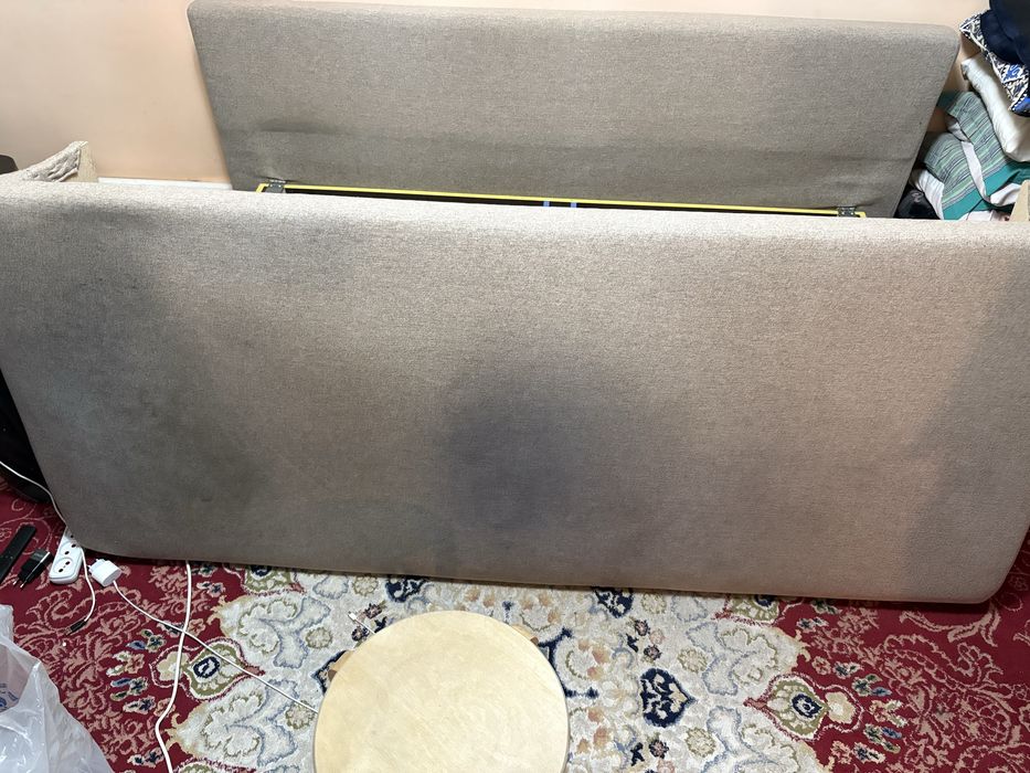 Мебель и диван для спальни