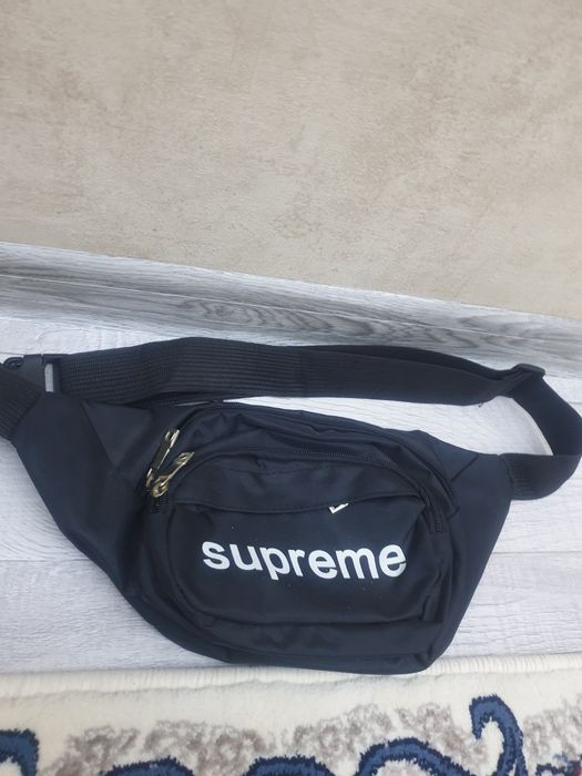 Продаются разные сумочки.