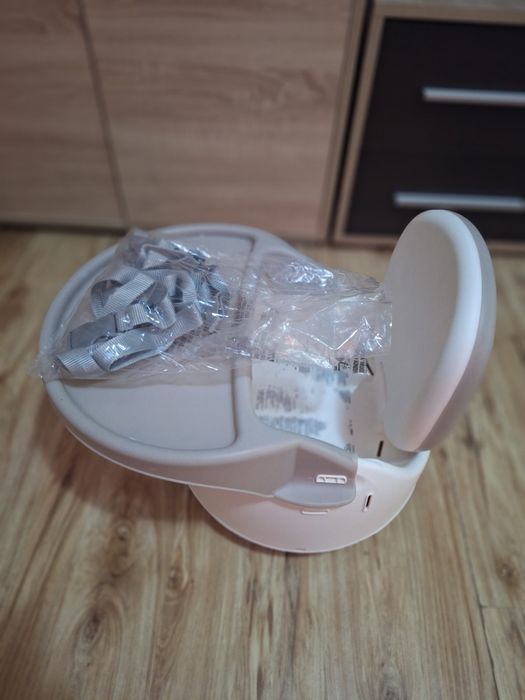Vand scaund cu masuta pentru bebe