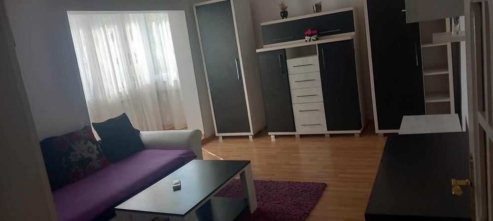 Apartamen de vanzare 2 camere..etaj 1..zona nasaudului.. 80000 de euro