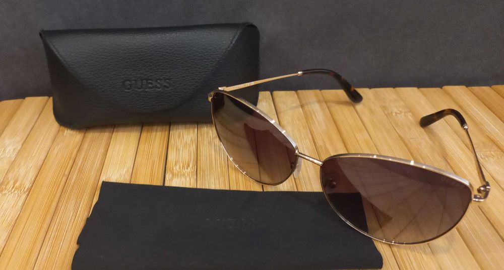 Слънчеви очила Guess