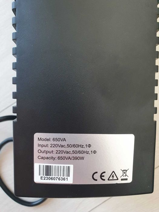 Sursă UPS cu acumulator Braun LED 650VA 390W