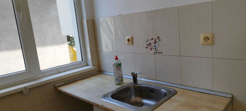 Продава се Тристаен апартамент в Стара Загора, Център - 100 кв.м за 1420 €/кв.м - Снимка #3