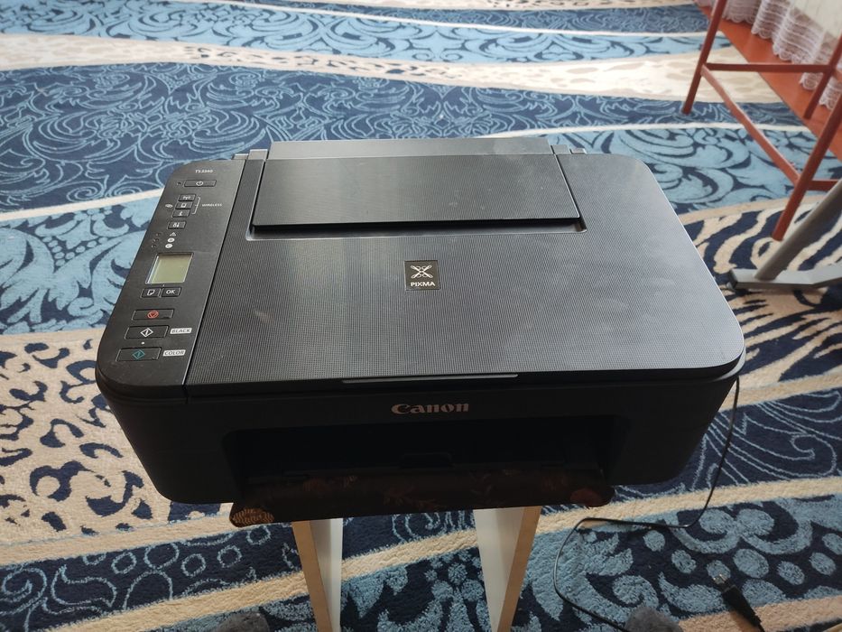 Принтер Canon.    .