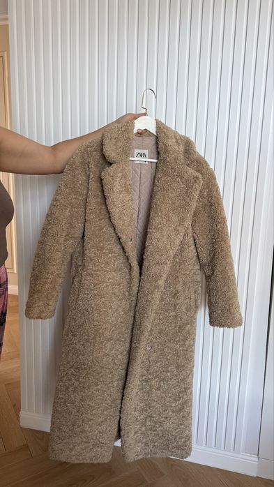 Искусивннная шуба от zara