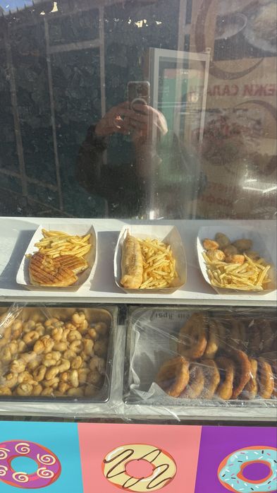 Преодстъпва се работещ ,оборудван павилион за бързо хранене