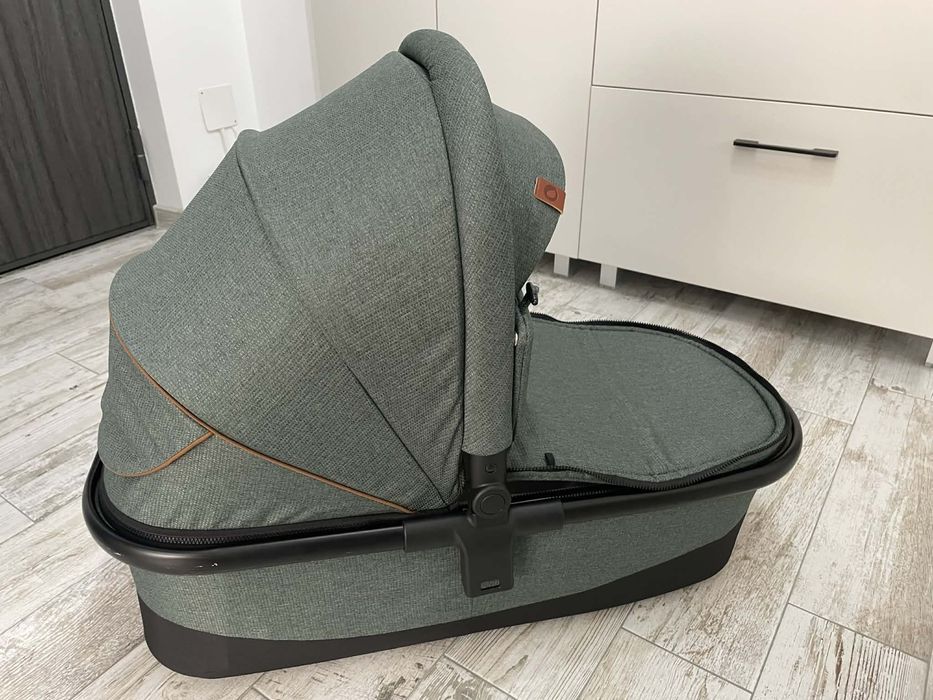 Vând cărucior 2 în 1 Lionelo Mika, în stare foarte bună.