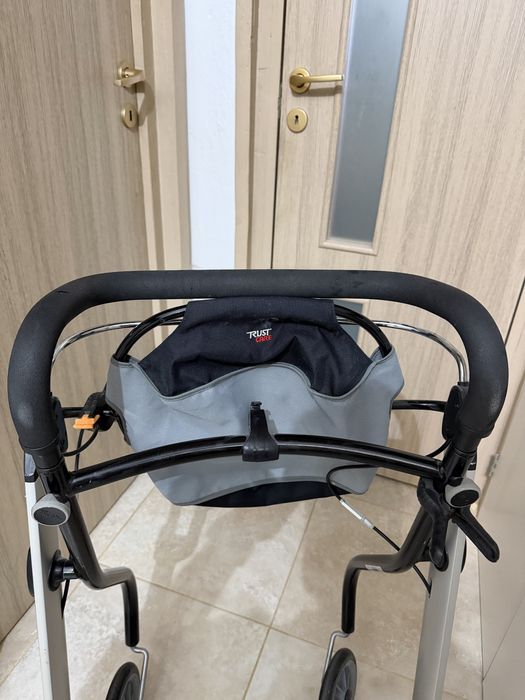 Cadru de mers, persoana in varsta sau recuperare medicala