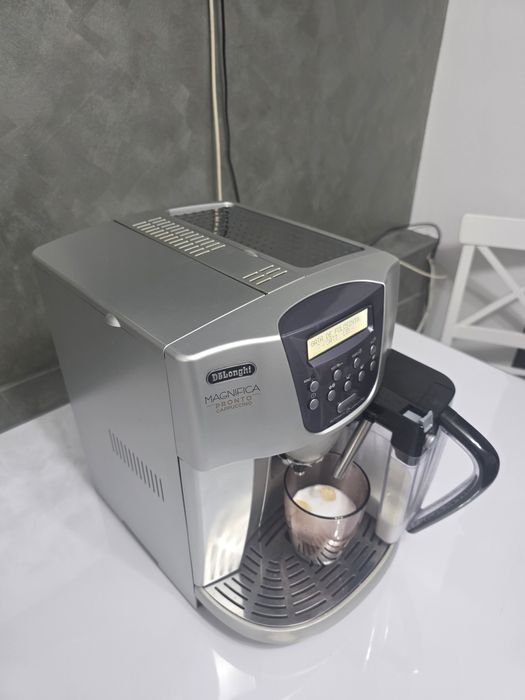 Aparat cafea espressor expresor De'Longhi plus cana  latte macchiato