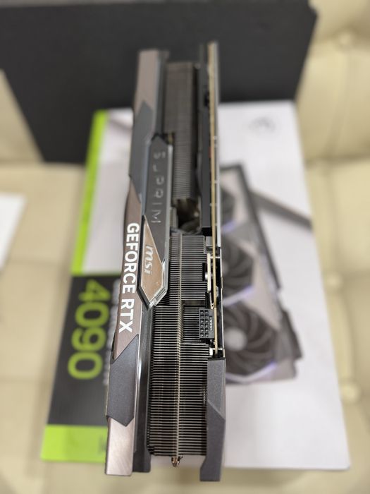 GeForse RTX 4090 Suprim