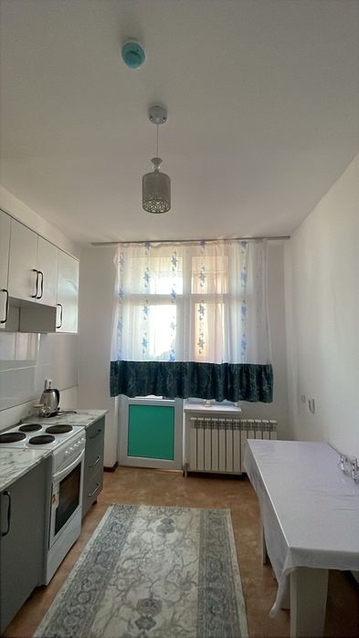 По часам Жана Кала, рядом с акиматом