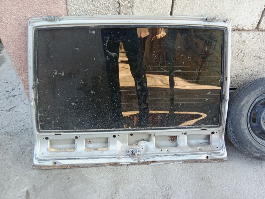 Продается крышка багажника