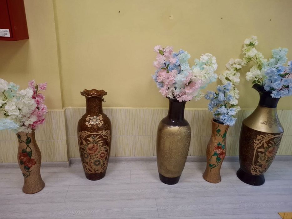 Вазы декоративные