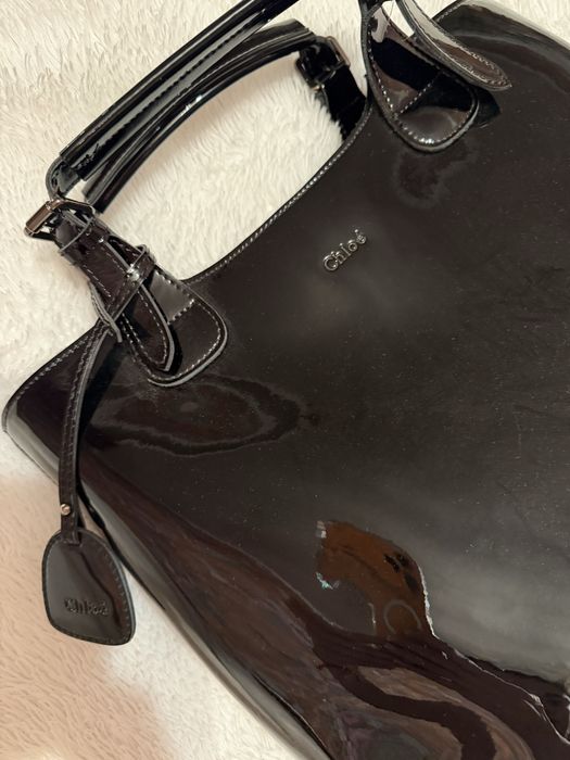 Продам сумку (кожа лак)