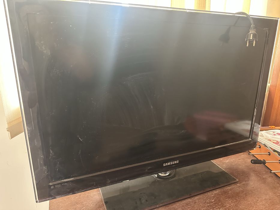 Телевизор на запчасти