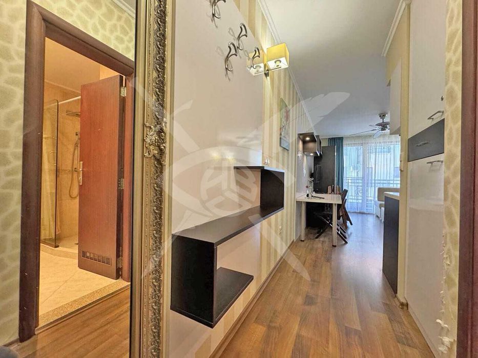 Продава се Двустаен апартамент в Поморие - 60 кв.м за 1967 €/кв.м - Снимка #2