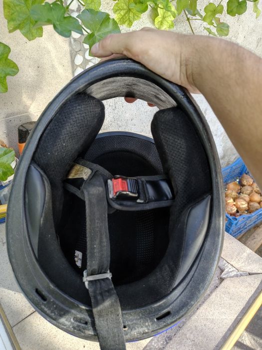 Продавам каска за мотор