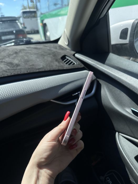 Iphone 15 88% акб